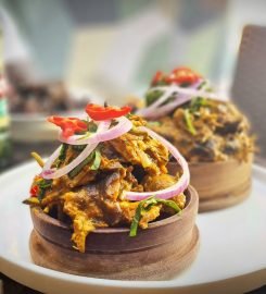 Utazi kitchen And Bar