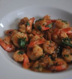 Utazi kitchen And Bar
